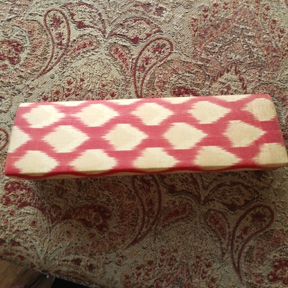 Gail DeLoach  ASIAPHILE Silk Clutch - Picture 3 of 16